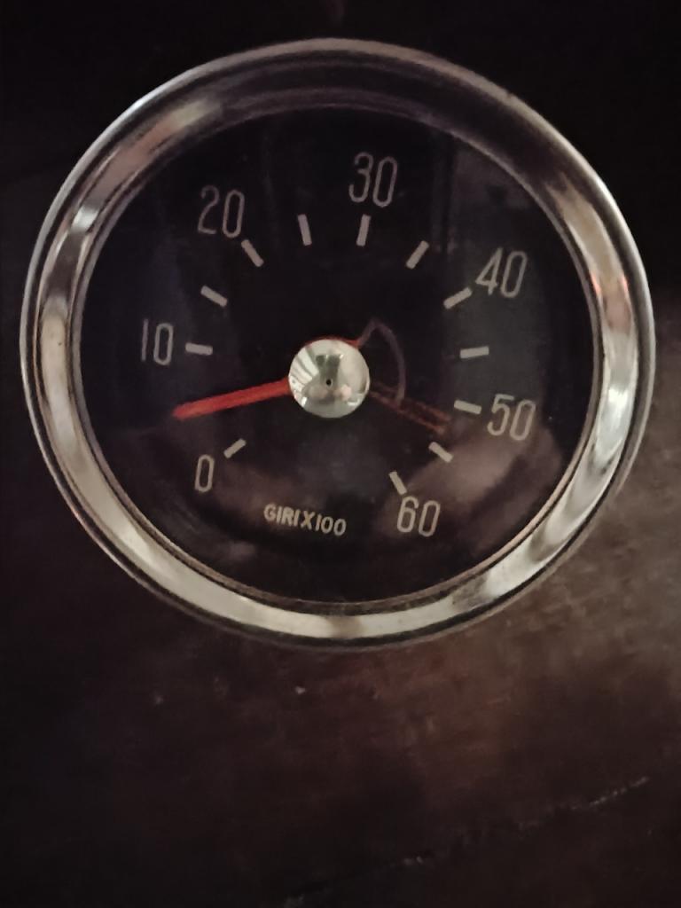 Compte tours mécanique ancien LesAnciennes.com