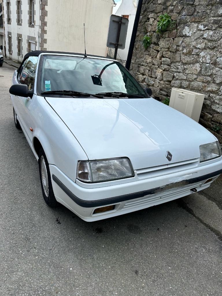 RENAULT 19 (R19) Cabriolet - 1992 LesAnciennes.com