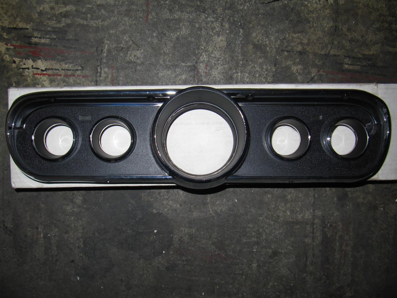 CADRE COMPTEUR MUSTANG LesAnciennes.com