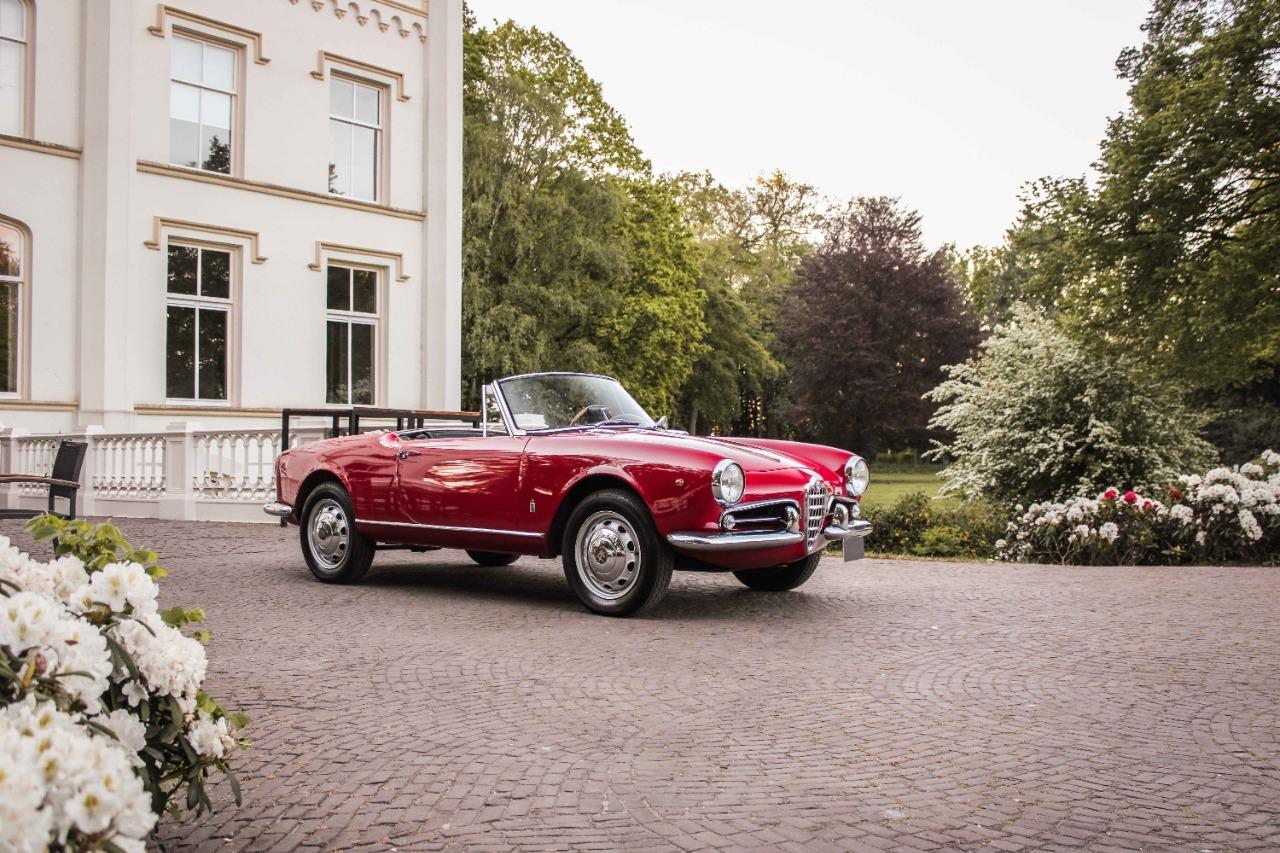 ALFA ROMEO Giulietta Spider - 1962 LesAnciennes.com