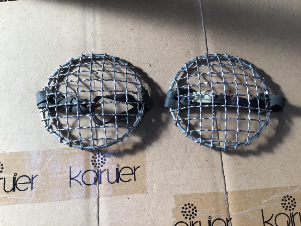 GRILLES DE PHARES INOX DIAMÈTRE 125 mm LesAnciennes.com