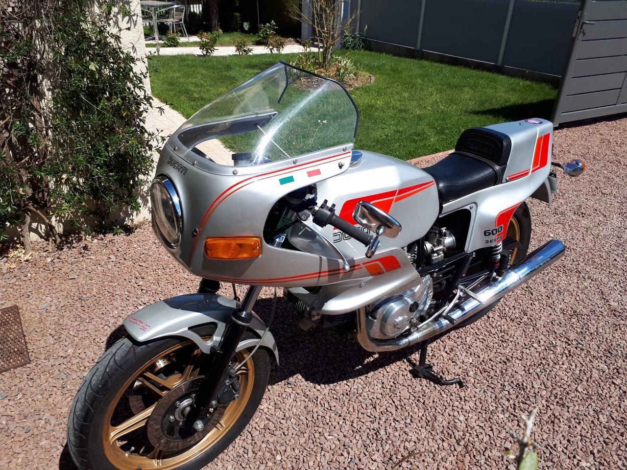 DUCATI 600 SL Pantah - 1982 LesAnciennes.com