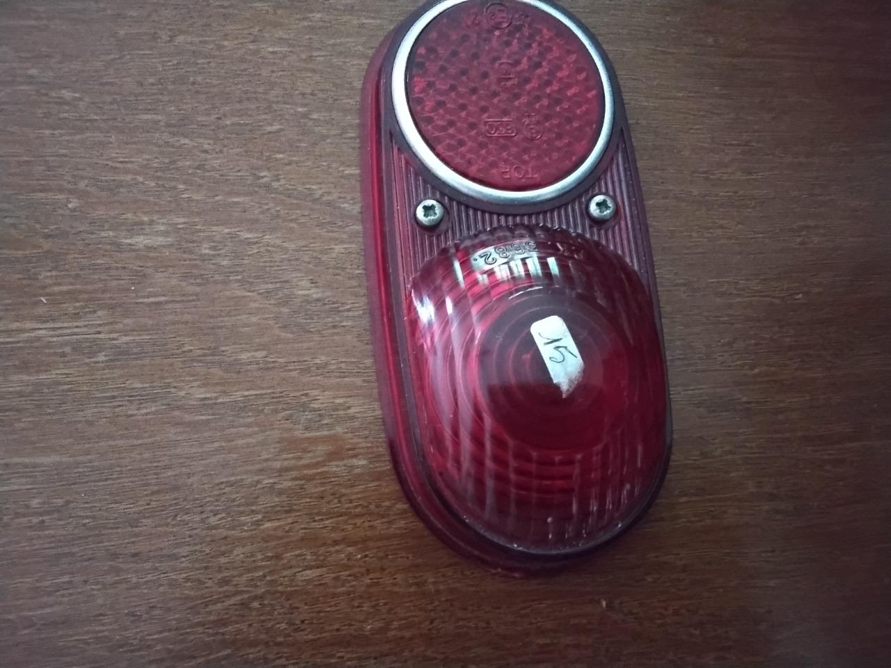 Feu AR RENAULT Estafette LesAnciennes.com