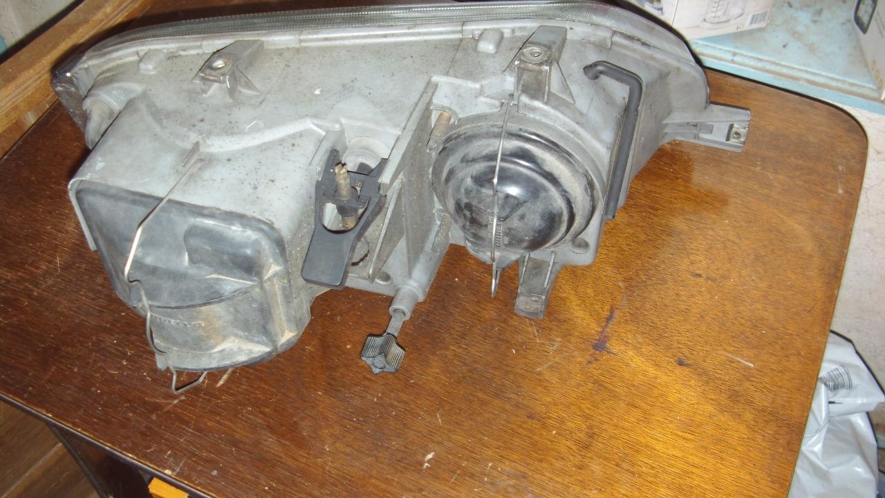 Phare avant gauche RENAULT 25 (R25) LesAnciennes.com