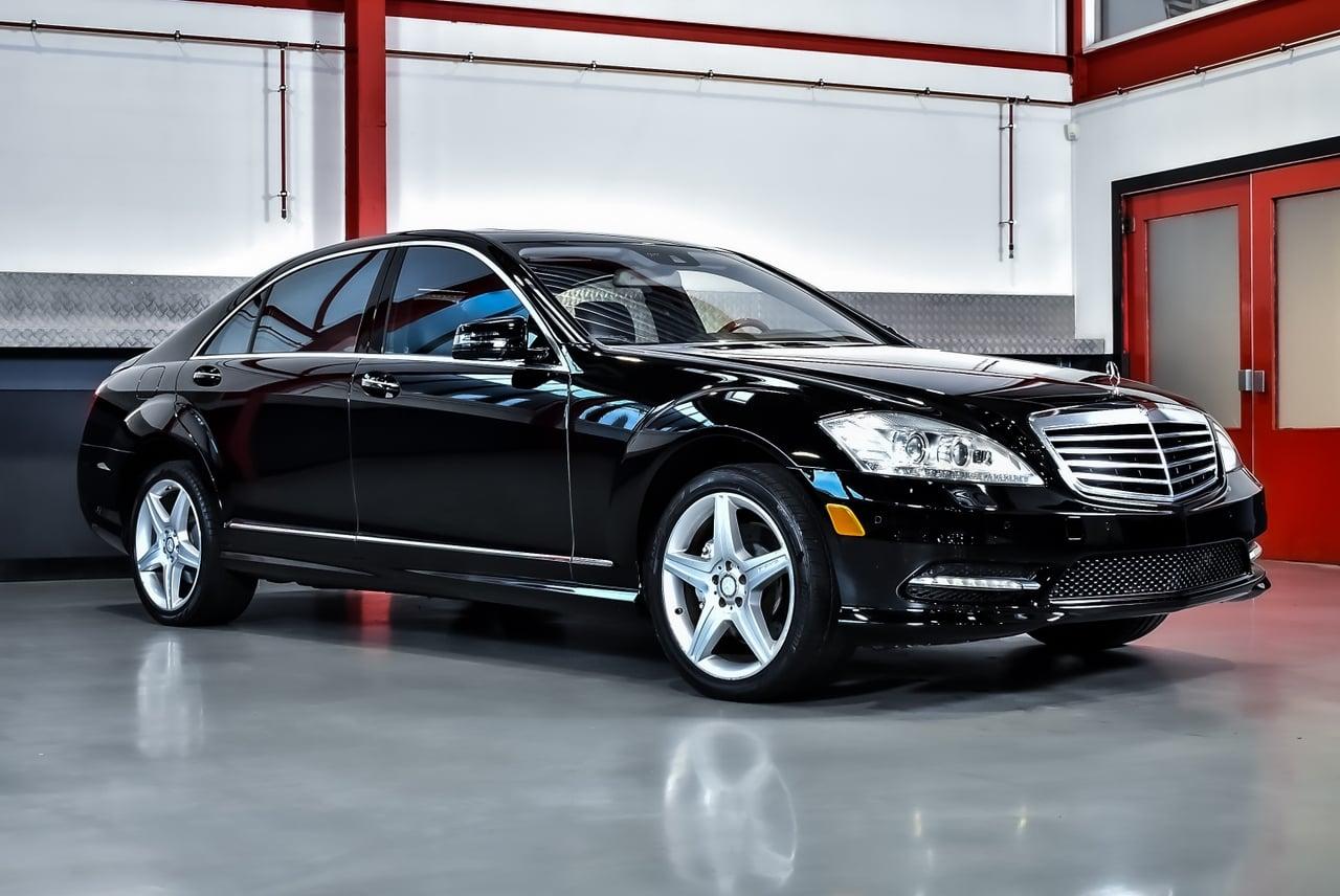 2011 Mercedes-Benz S550 4MATIC Sedan 5,5L V8 LesAnciennes.com