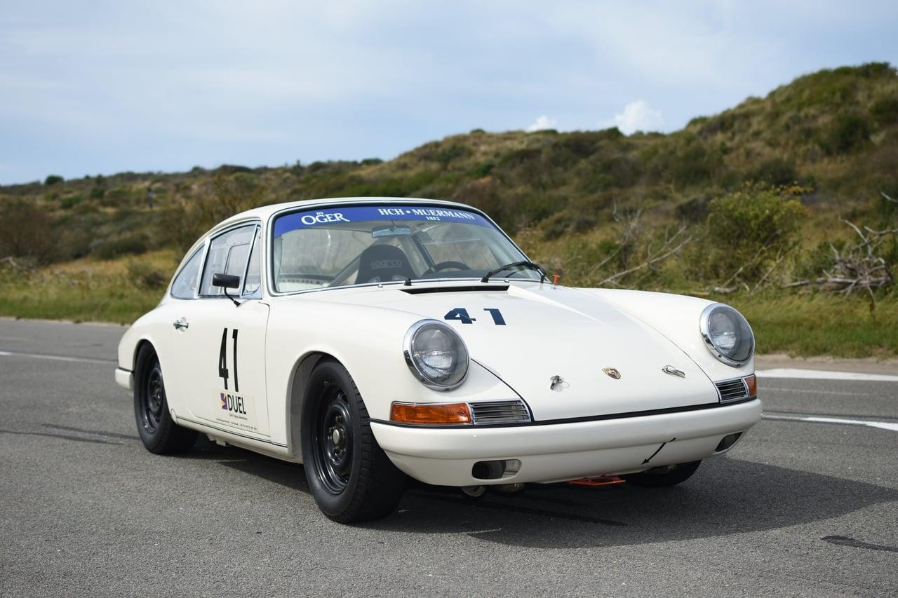 1965 Porsche 911 2.0 SWB Race Car LesAnciennes.com