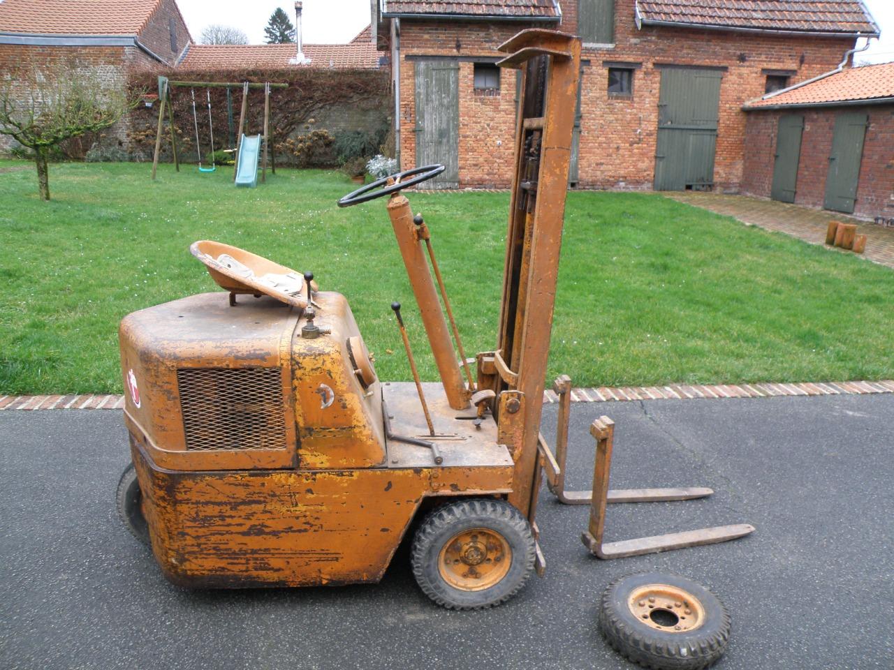 BERNARD chariot élévateur - 1960 LesAnciennes.com