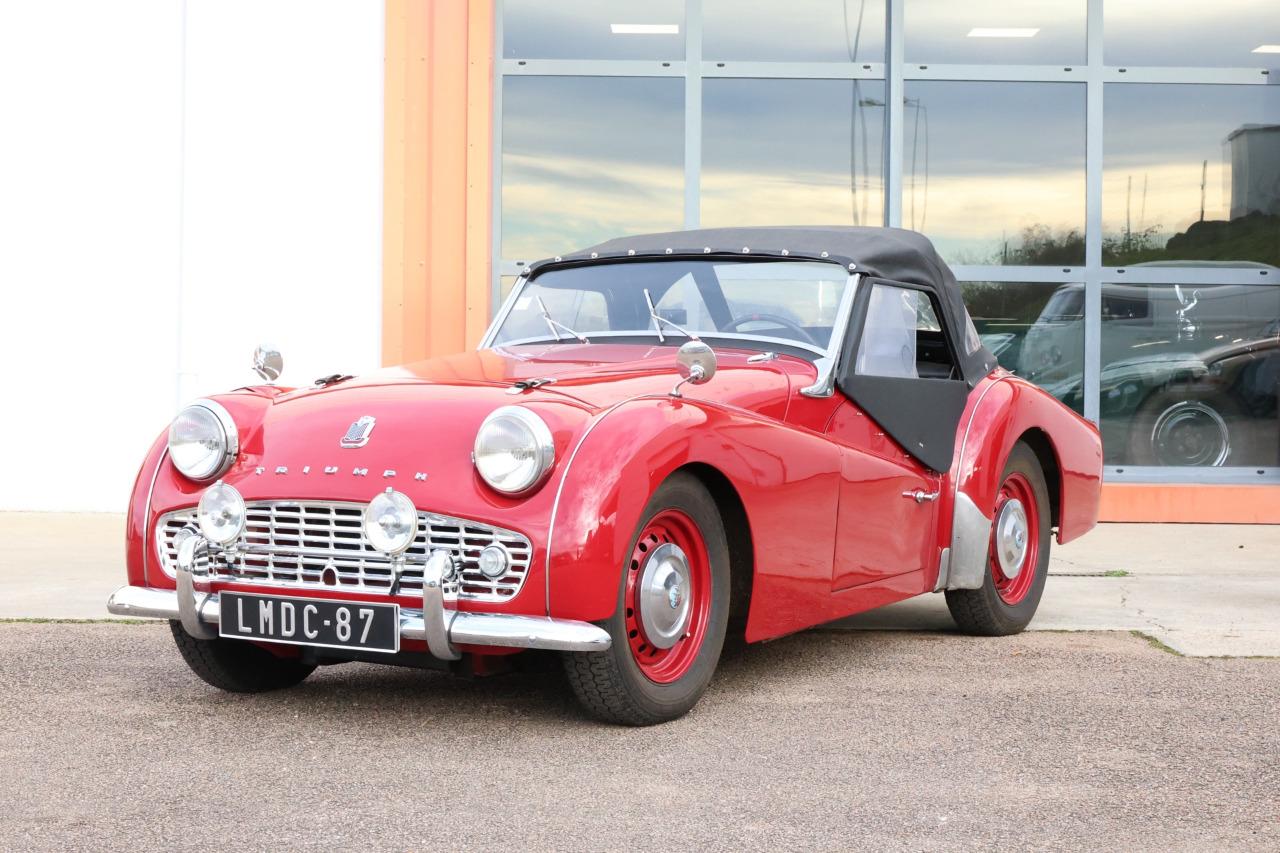 TRIUMPH TR3A - 1957 LesAnciennes.com