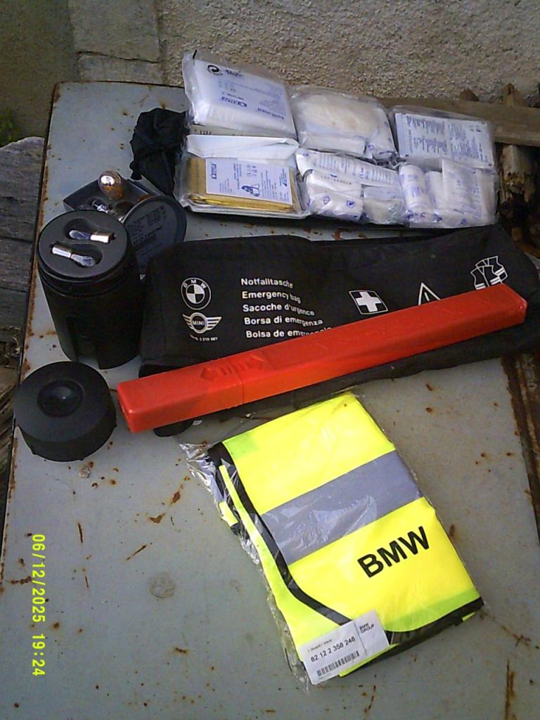 Lot de pièces BMW tous types LesAnciennes.com