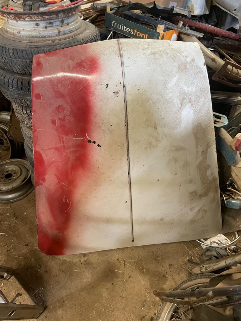 Capot SIMCA Aronde LesAnciennes.com