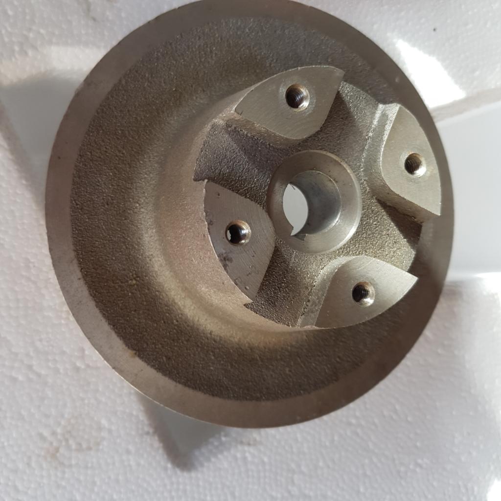 Poulie de ventilateur HOTCHKISS 480/ 615/ 617/ 680 LesAnciennes.com