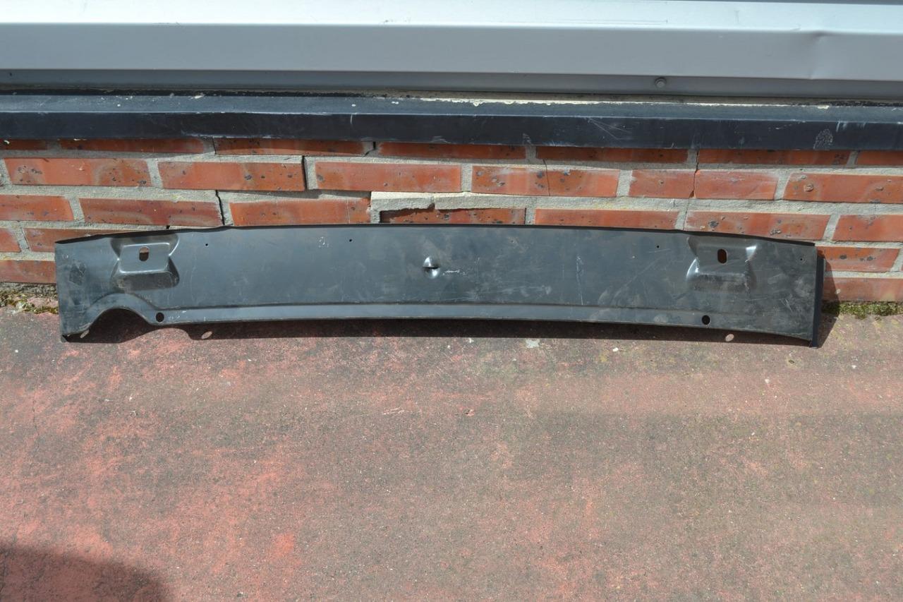 Jupe AR PEUGEOT 204 Berline, neuve d'origine LesAnciennes.com