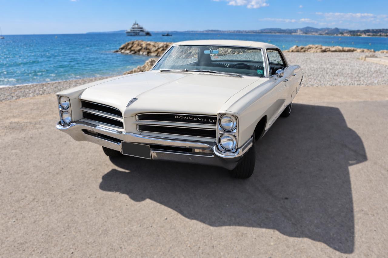 PONTIAC Bonneville HARDTOP 4DOORS - 1966 LesAnciennes.com