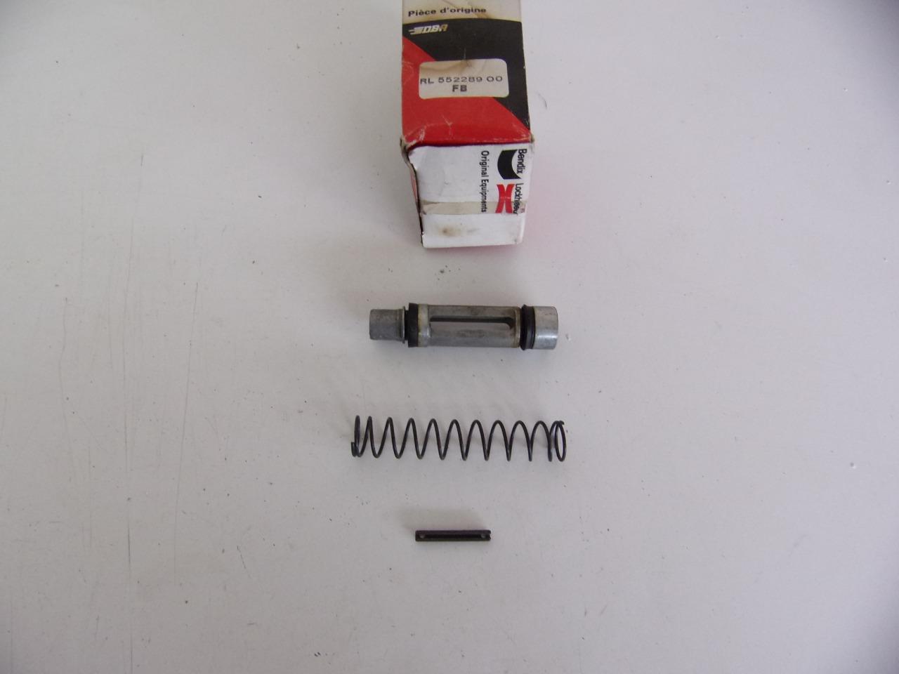 Kit de réparation PEUGEOT 304 LesAnciennes.com