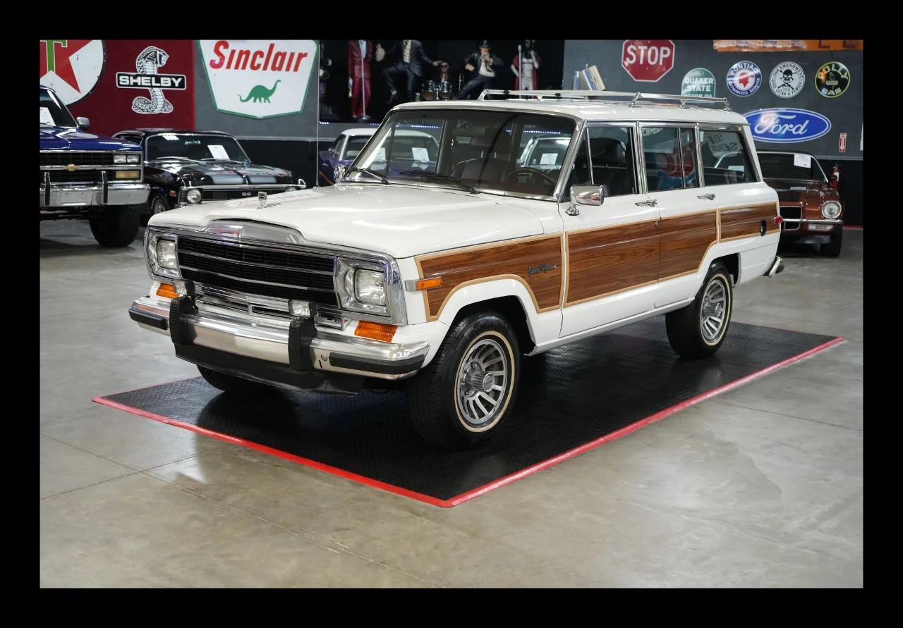 JEEP Grand Wagoneer - 1989 LesAnciennes.com