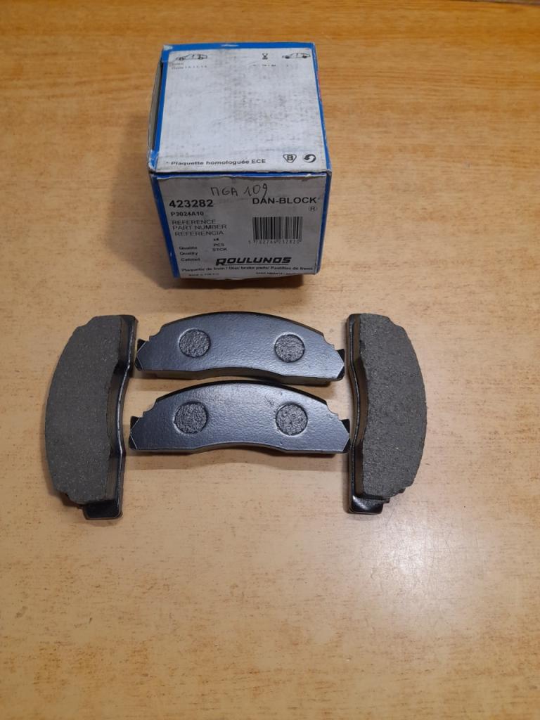 Plaquettes de Frein Avant Ford Fiesta MK1 LesAnciennes.com