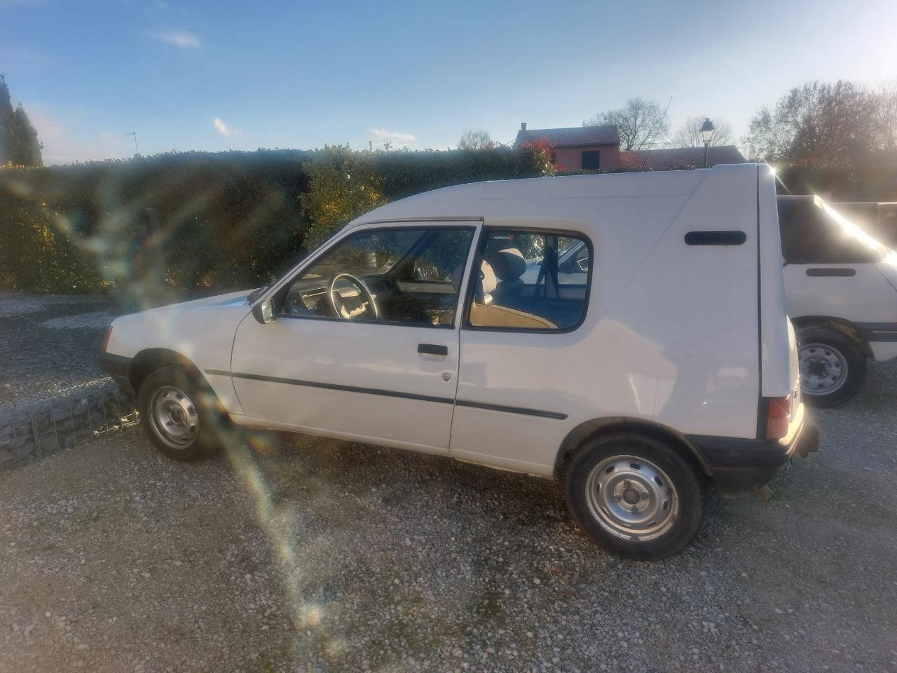 PEUGEOT 205 MULTI - 1991 LesAnciennes.com