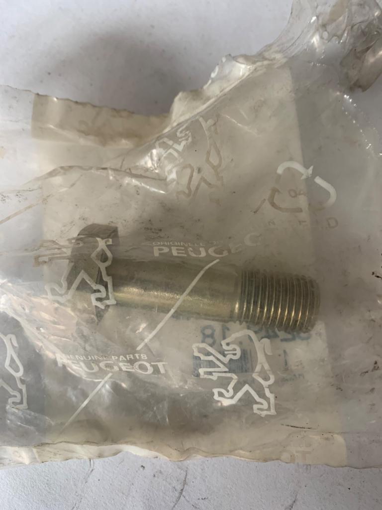 Axe amortisseur AR J7-J9 524918 LesAnciennes.com