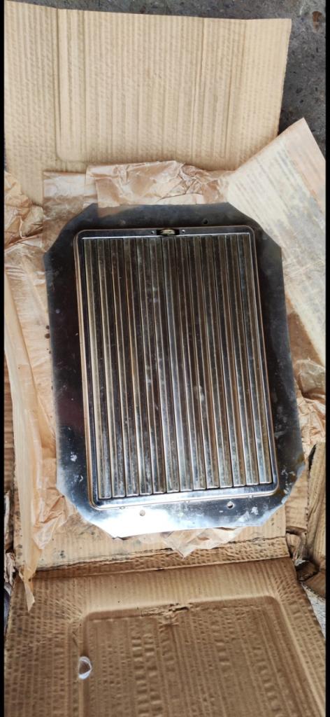 Calandre thermo régulateur PEUGEOT 201 LesAnciennes.com