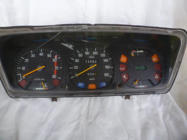 RENAULT 12 (R12) TS:instruments avce cpt-tours LesAnciennes.com