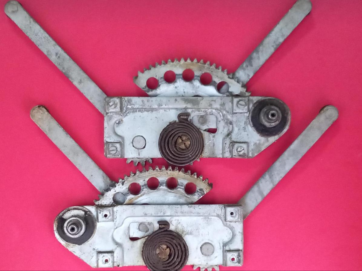 Lancia Appia des mécanismes de fenêtres LesAnciennes.com