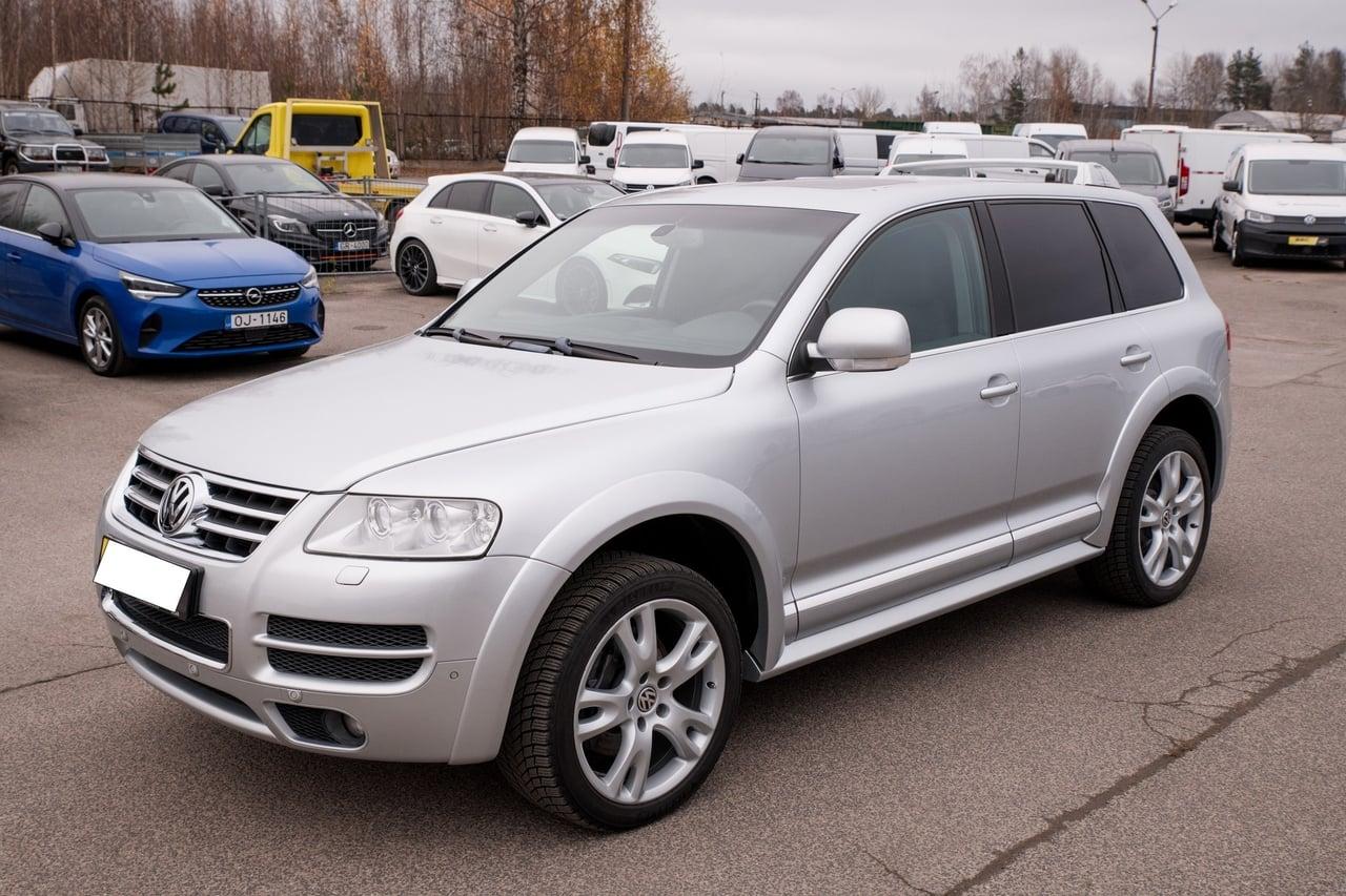 2005 Volkswagen Touareg W12 6.0 Sport 1/500 LesAnciennes.com