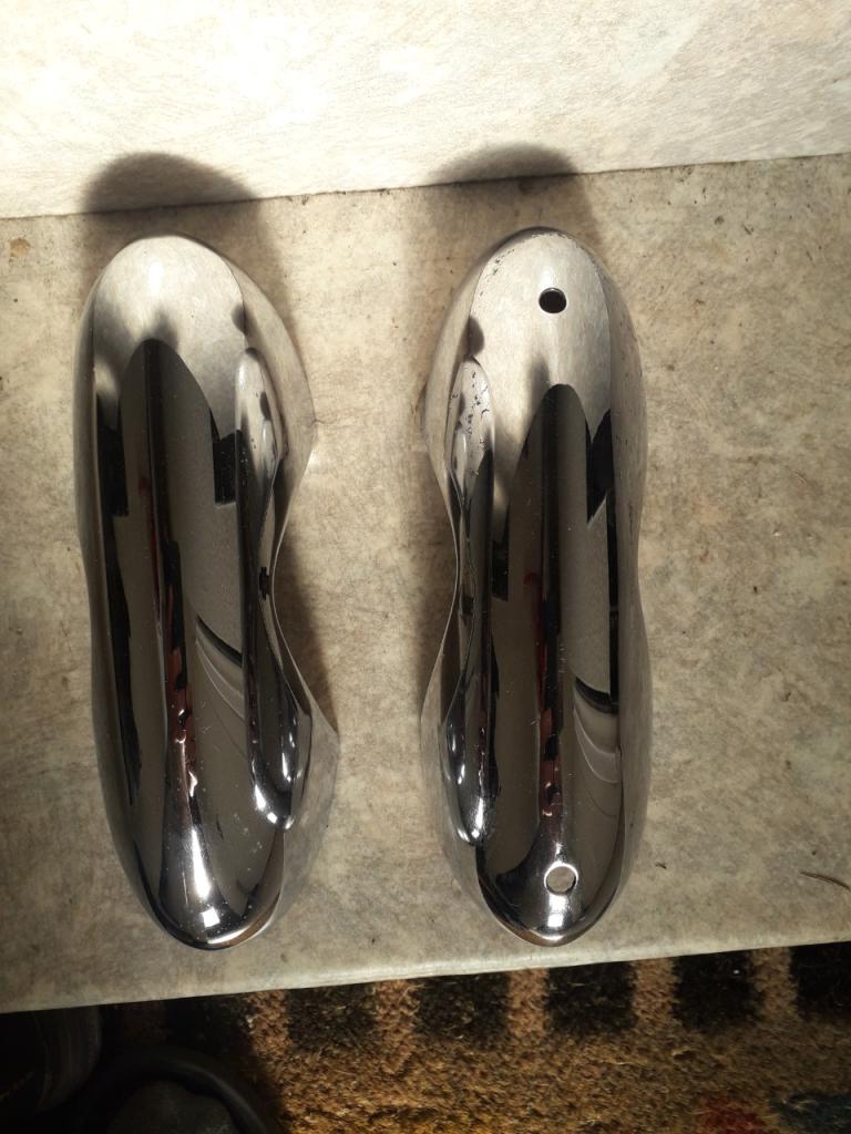 2 butoirs parechocs AR DAUPHINE ONDINE LesAnciennes.com