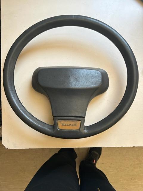 Volant pour Maserati Merak LesAnciennes.com