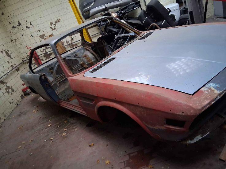 BMW 3.0 CSI - 1974 LesAnciennes.com