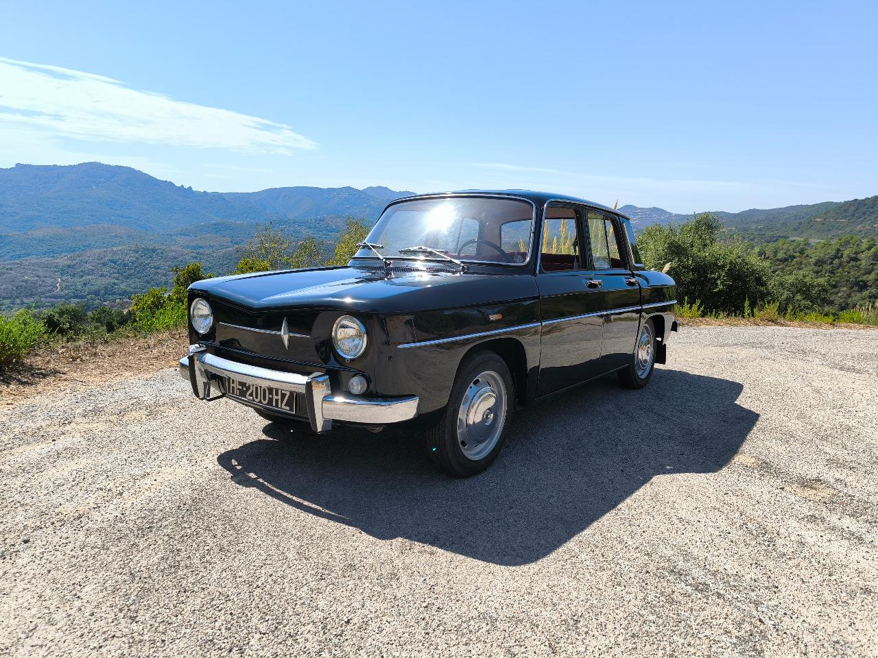 RENAULT 8 (R8) Major - 1964 LesAnciennes.com