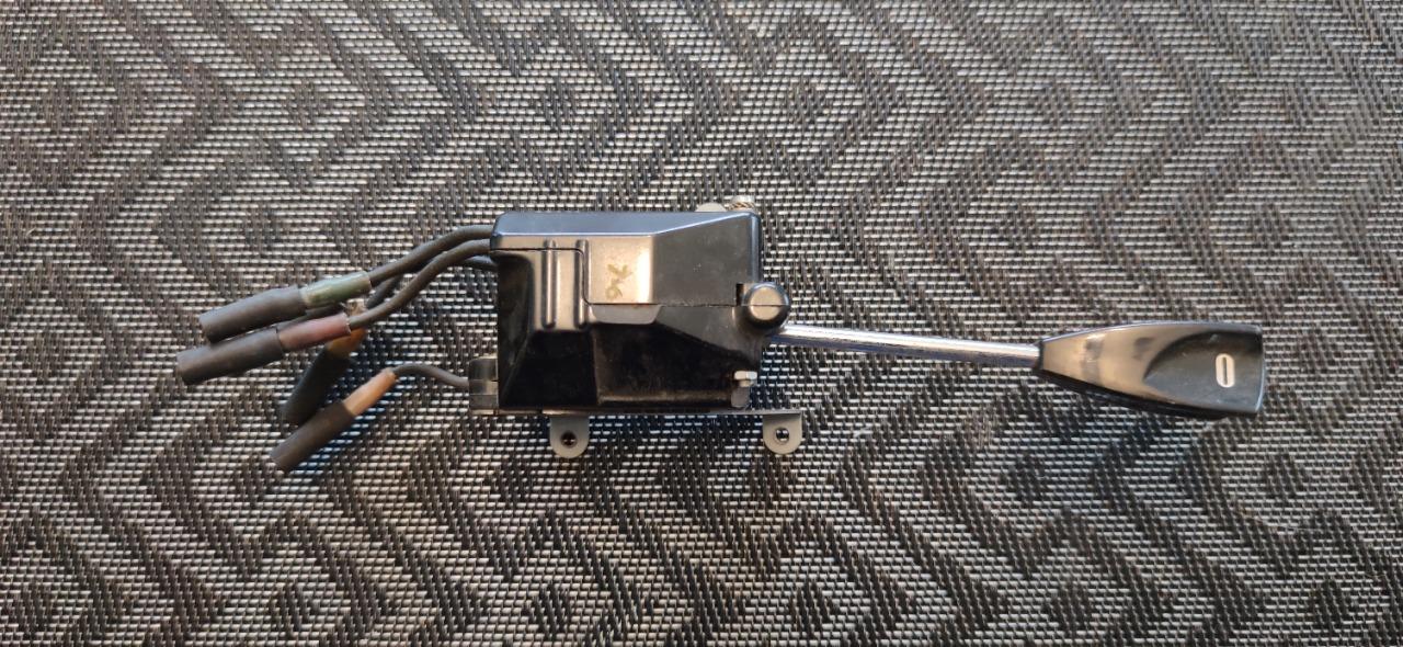 Commodo phares CITROEN Dyane Acadiane LesAnciennes.com