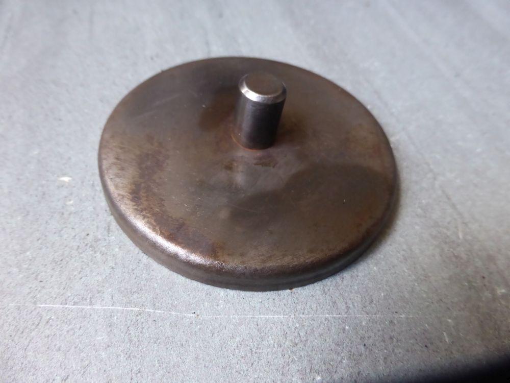 Coupelle de ressort latéral (452.083) LesAnciennes.com