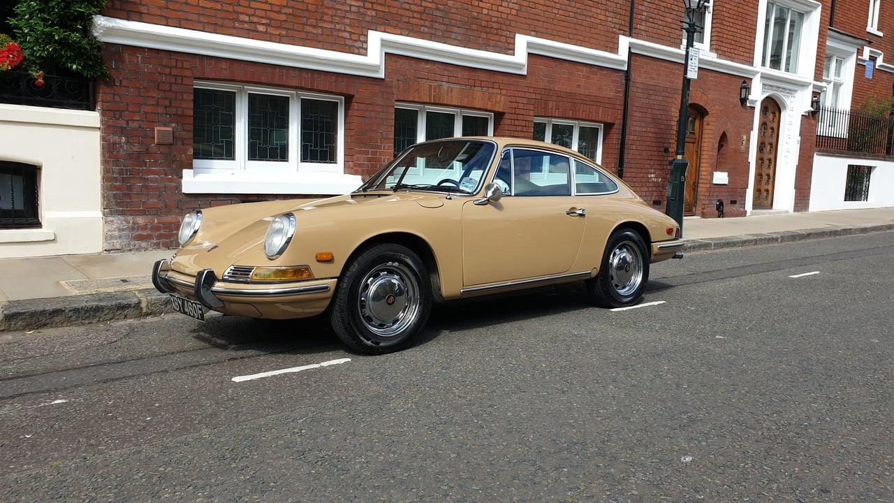 1968 Porsche 911 T  Short Wheelbase Coupé LesAnciennes.com