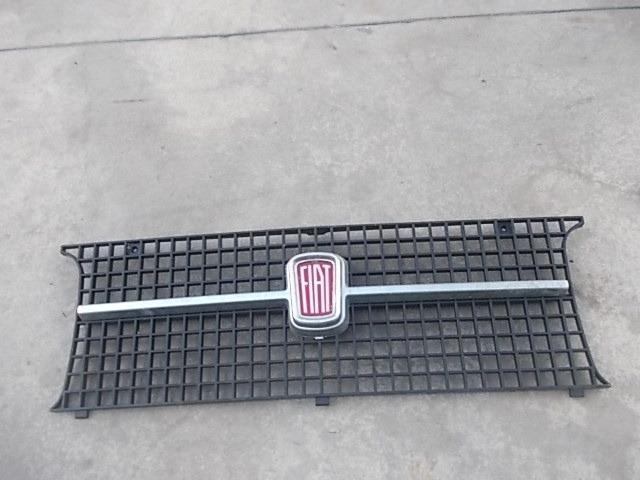 Calandre avant pour Fiat 124 Special série 1 LesAnciennes.com