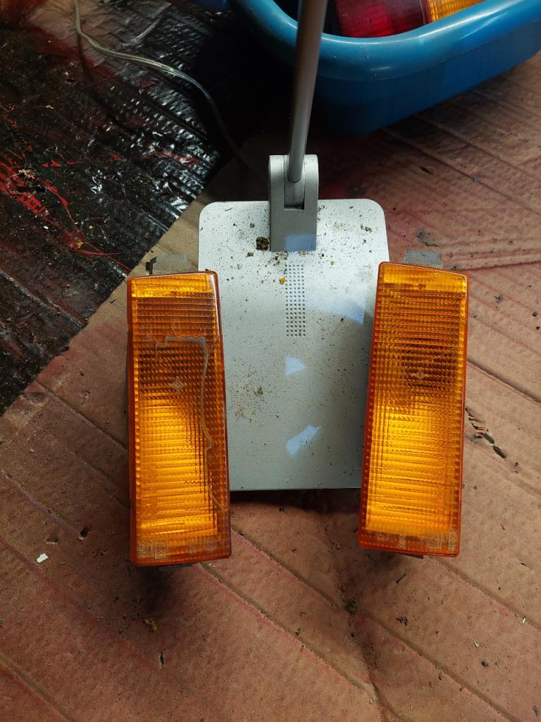 Clignotants avants Citroën Visa GTI LesAnciennes.com