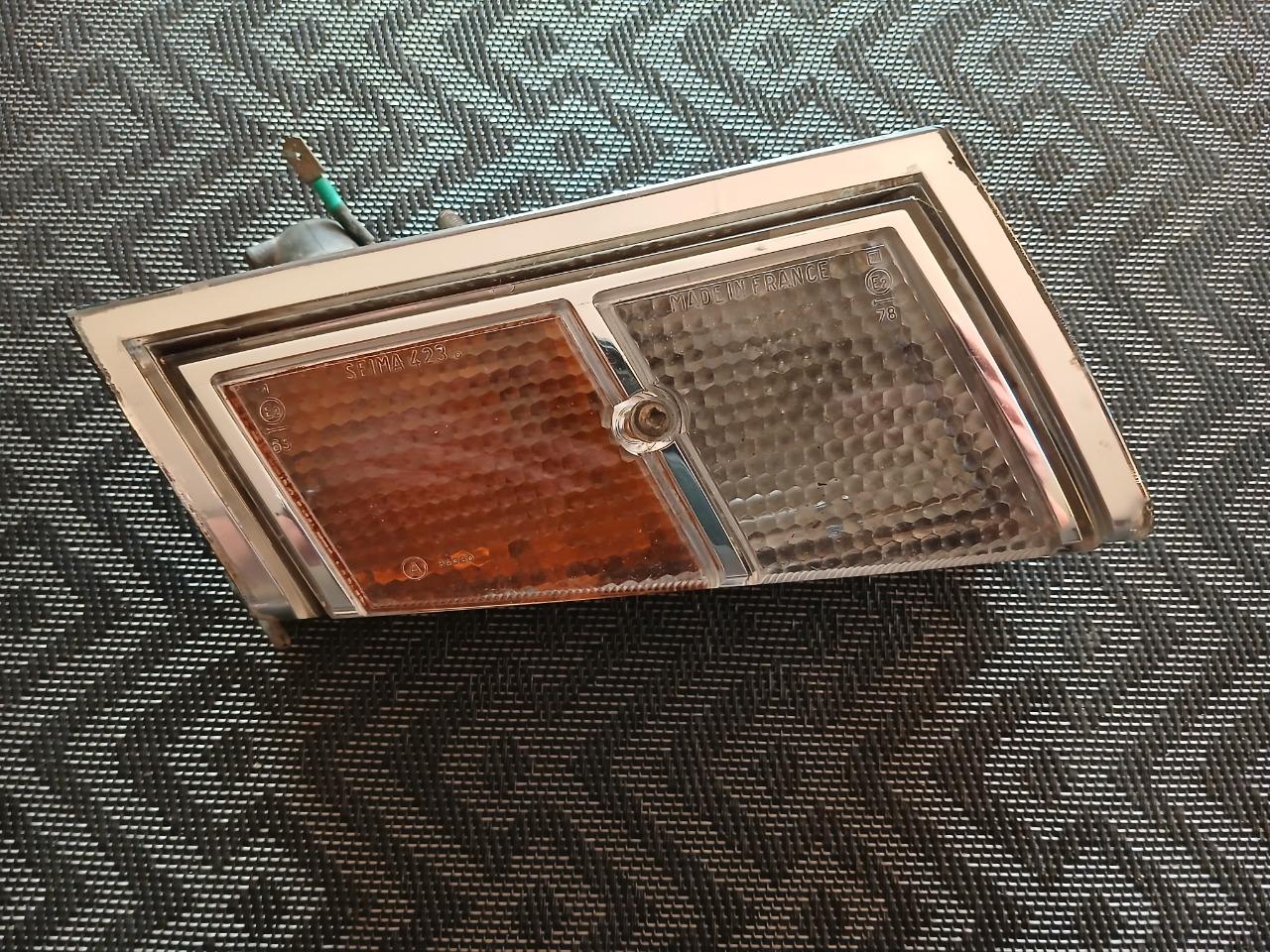 Clignotant droit MATRA 530 LesAnciennes.com