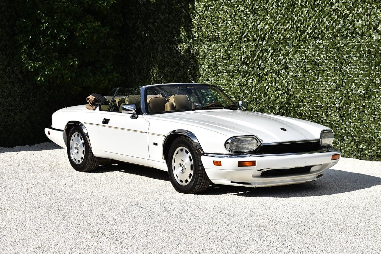 1996 Jaguar XJS Convertible 4,0L I6 "Celebration E LesAnciennes.com