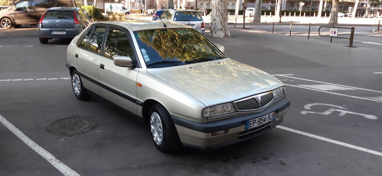 LANCIA Delta 2 berline - 1996 LesAnciennes.com