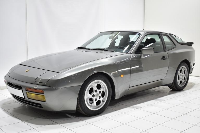PORSCHE 944 Turbo - 1988 LesAnciennes.com