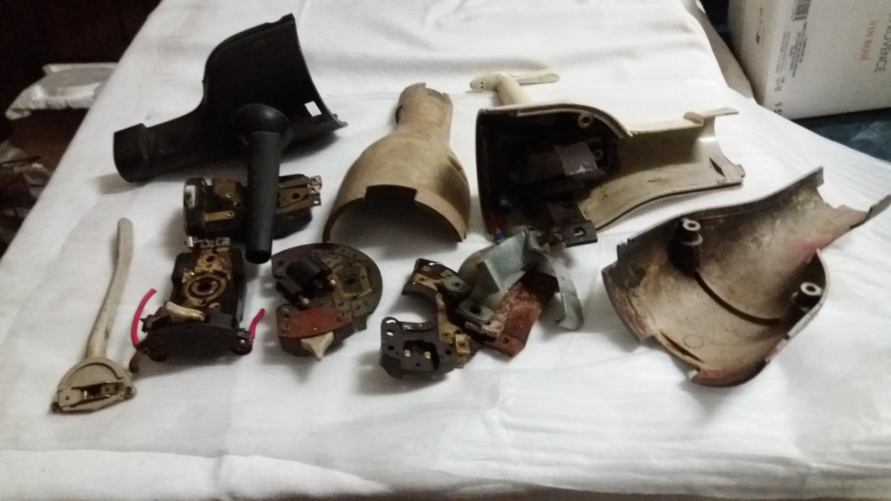 Morceau de commodo Dauphine LesAnciennes.com