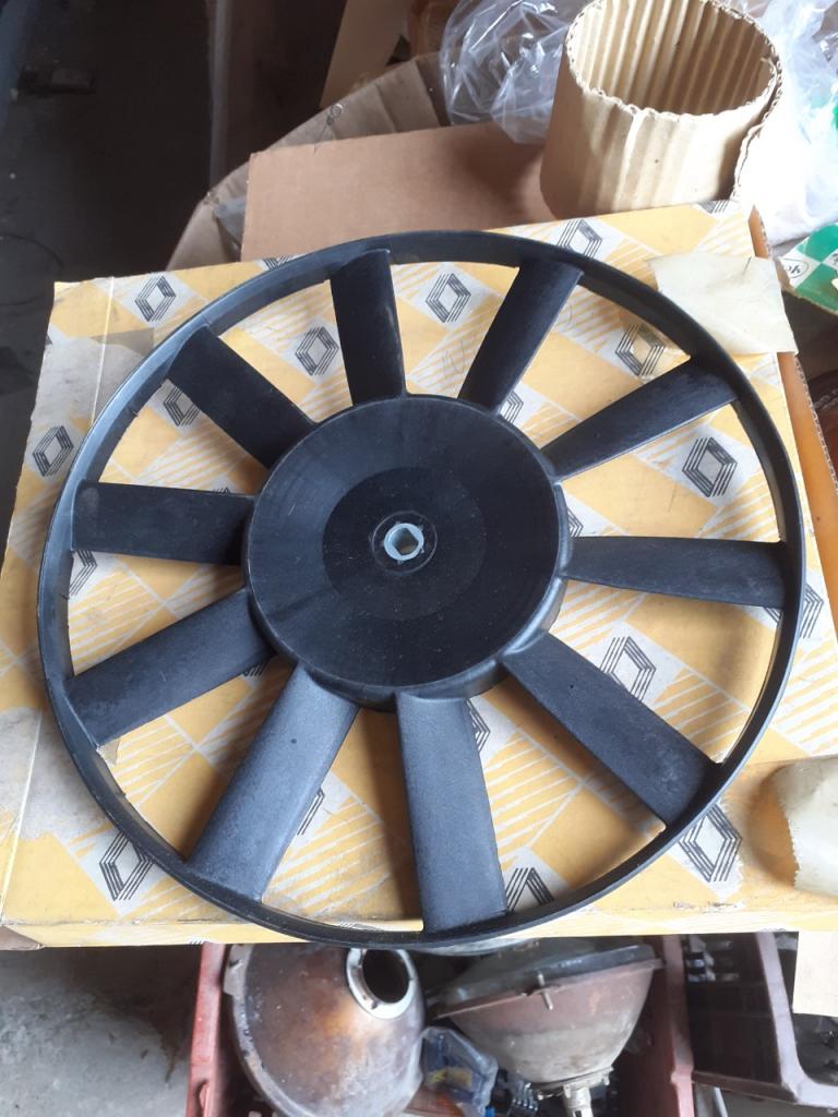 Hélice RENAULT Fuego LesAnciennes.com