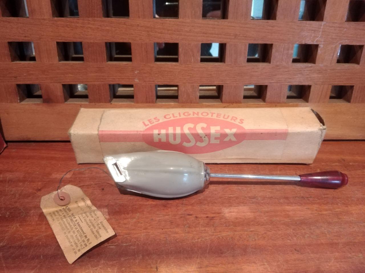 Commodo CITROEN Traction LesAnciennes.com