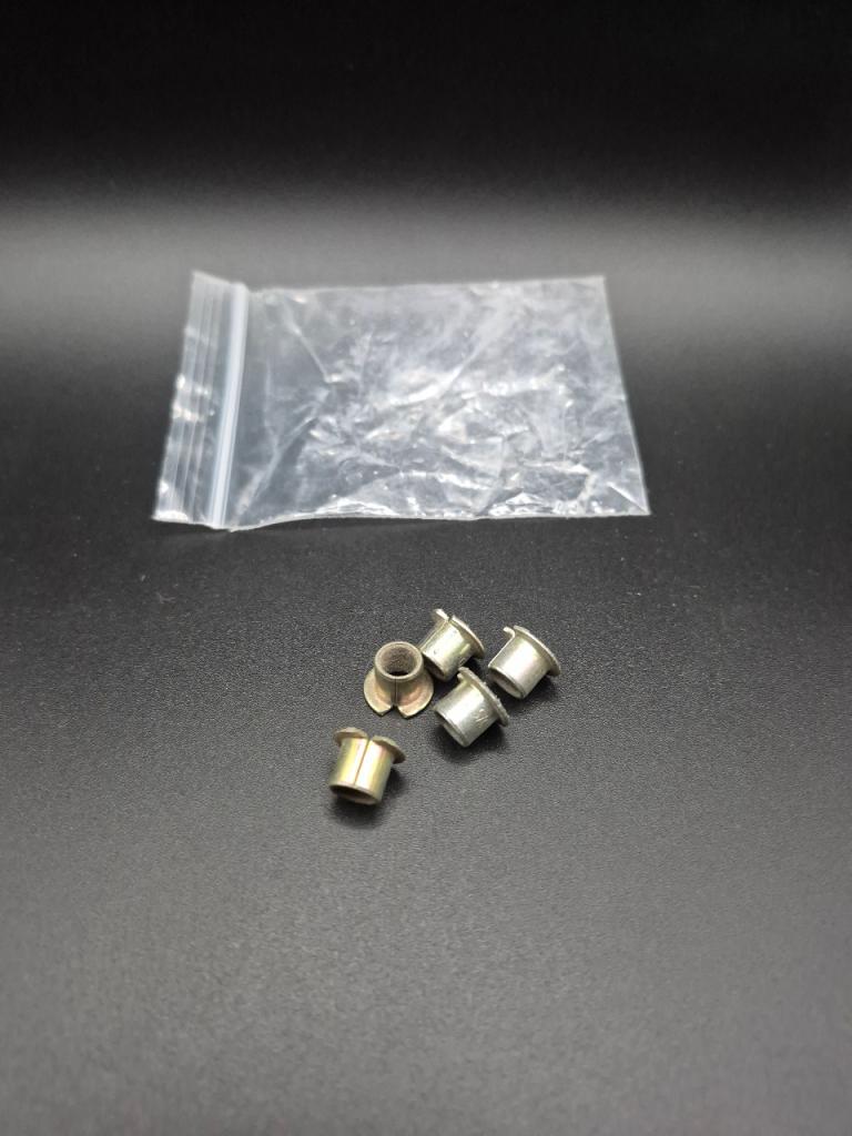 Bagues d'axe de charniére de porte PEUGEOT 405 LesAnciennes.com