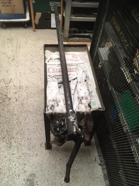 Boitier direction VOLVO PV544 LesAnciennes.com