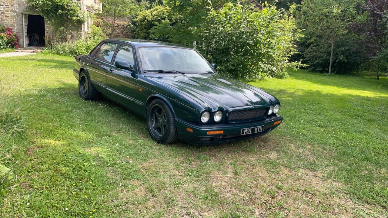 JAGUAR XJR 6 cylindres - 1995 LesAnciennes.com