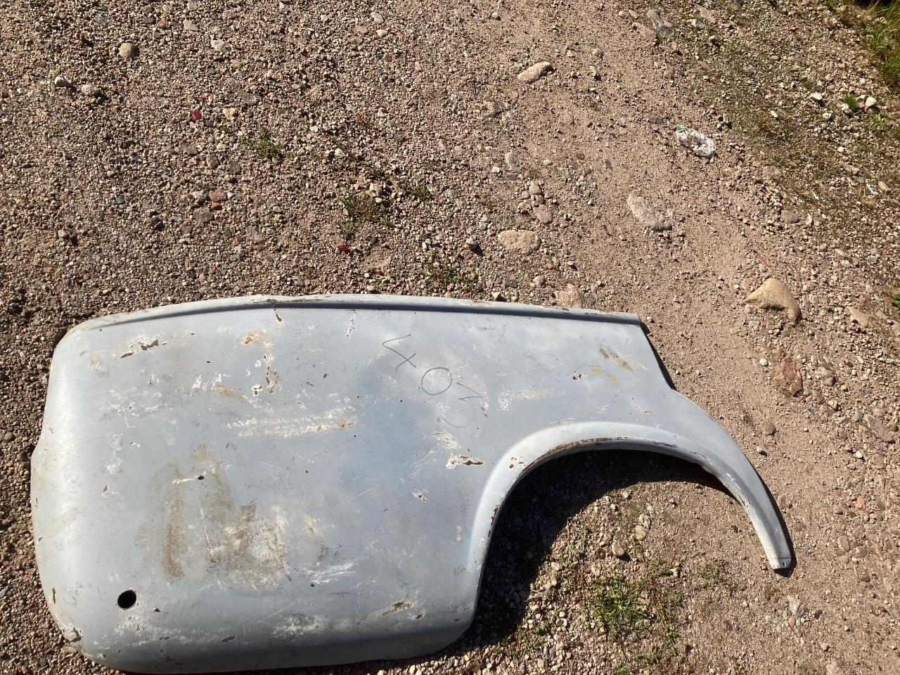 Lot de pièces PEUGEOT 403 LesAnciennes.com