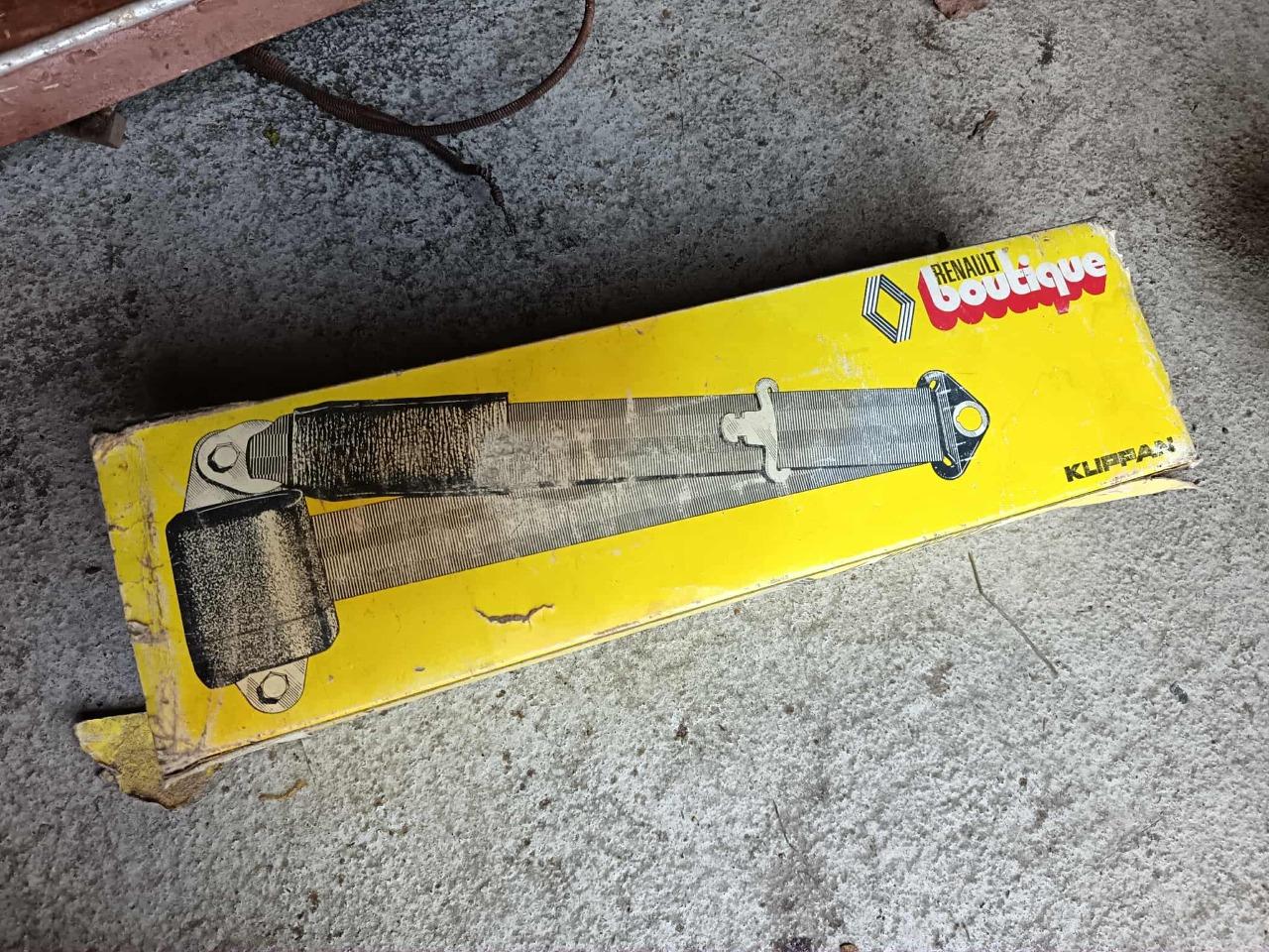 Ceinture neuve pour RENAULT R4 R6 R12 LesAnciennes.com