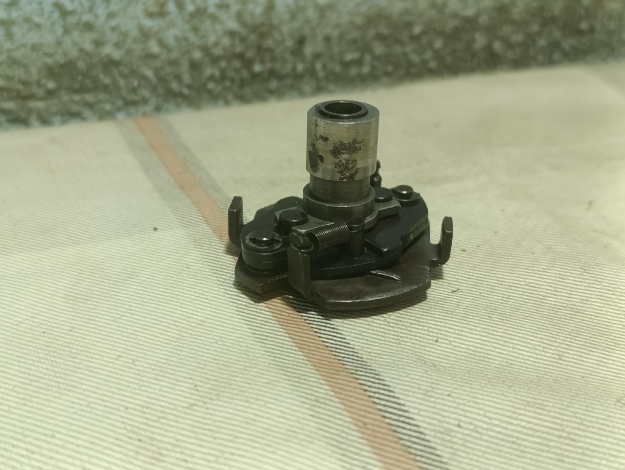 Avance automatique Ducati 125 160 175 200 250 350 LesAnciennes.com