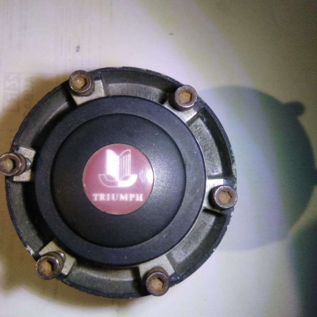 Moyeu TRIUMPH Dolomite LesAnciennes.com