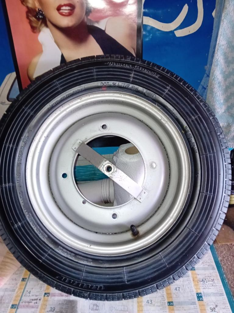 FIAT 500,126 ,surtapis av et ar ,trousse outils LesAnciennes.com